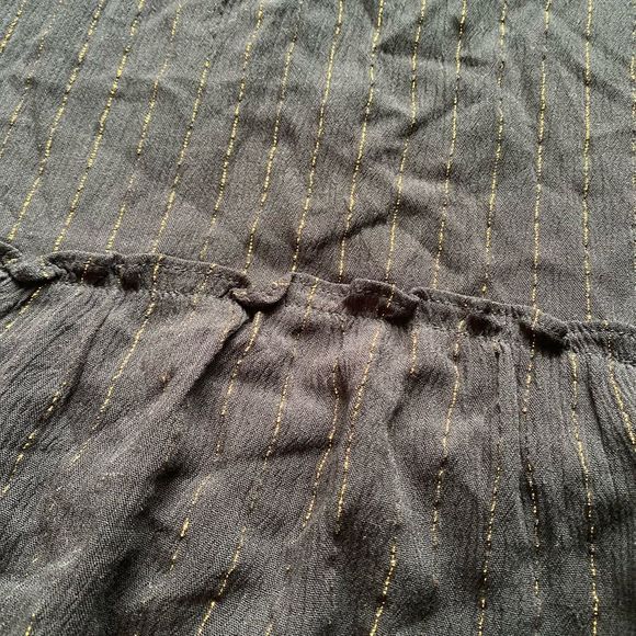 Black and Gold Cover-Up - Picture 2 of 7